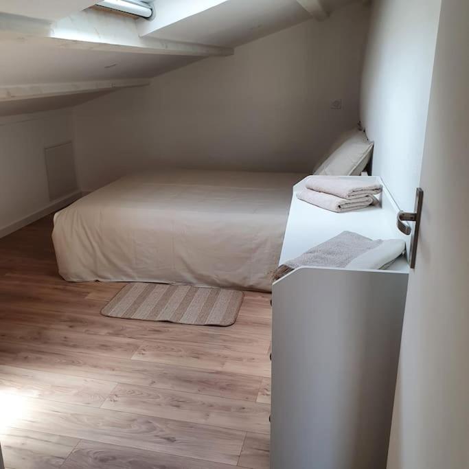 Duplex Sous Les Toits Riez Exterior foto